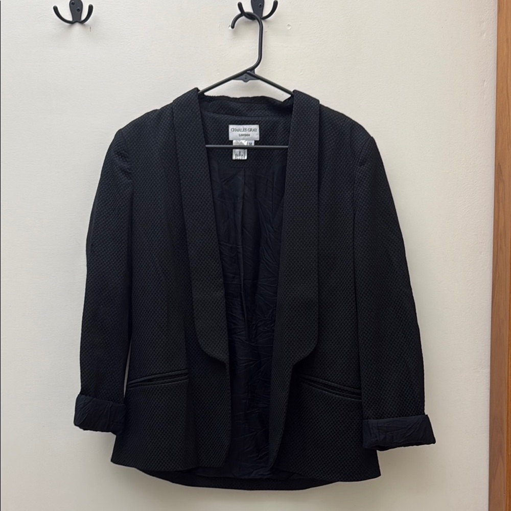 Versatile Black Blazer with Notch Lapels
